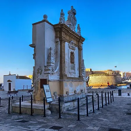 Ammiraglia Baia מלון דירות