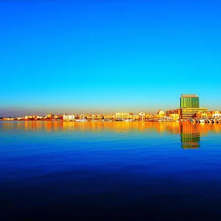 מלון דירות Ammiraglia Baia 3*