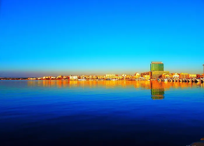 מלון דירות Ammiraglia Baia 3*