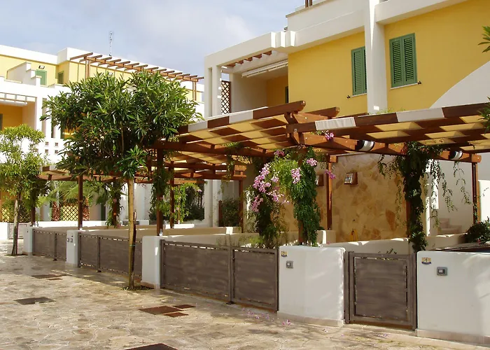 Ammiraglia Baia מלון דירות