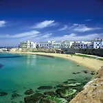 Ammiraglia Baia Aparthotel 3*