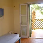 Ammiraglia Baia Aparthotel 3*