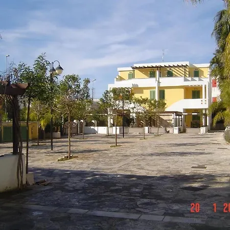 Ammiraglia Baia Апарт-готель 3*