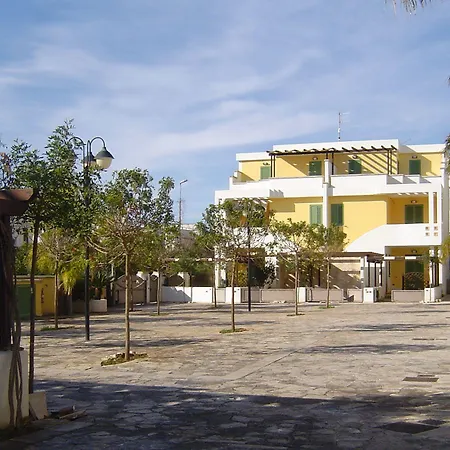 Ammiraglia Baia Апарт-готель 3*