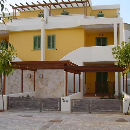 Ammiraglia Baia Апарт-готель