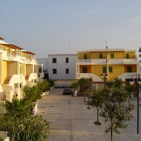 Lägenhetshotell Ammiraglia Baia 3*